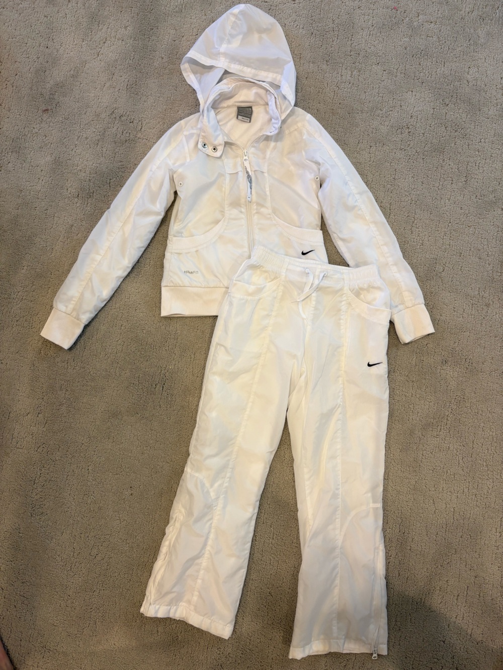 Nike Girl’s Tracksuit Windbreaker Set Size Small White HTF Rare Set Kids Youth